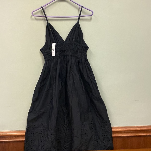 J Crew NWT V-neck smocked-waist dress in cotton poplin
Item BR450 - Picture 3 of 6